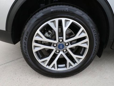 Used 2022 Ford Escape SEL AWD/4WD image 7
