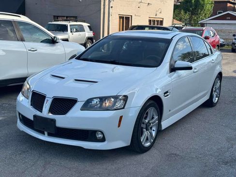 Used 2009 Pontiac G8 w/ Premium Package image 1