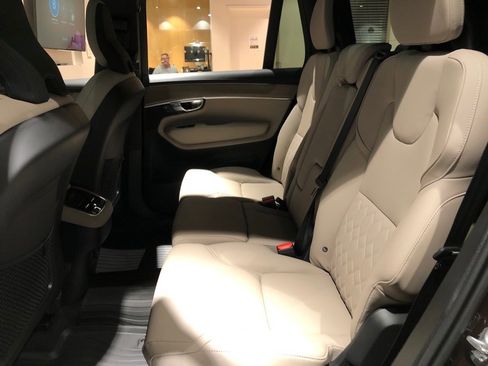 New 2026 Volvo XC90 B6 Plus w/ Protection Package Premier image 32