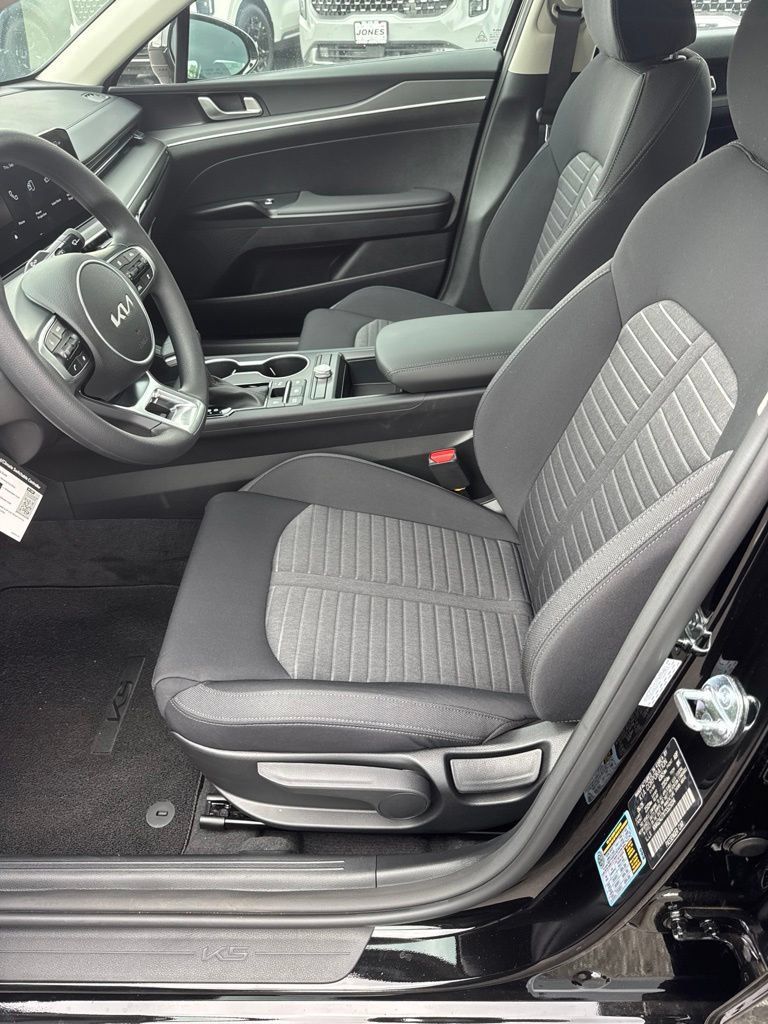 New 2026 Kia K5 LXS FWD image 9