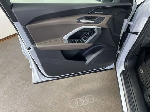 Certified 2025 Audi Q5 Premium Plus w/ Premium Plus image 19