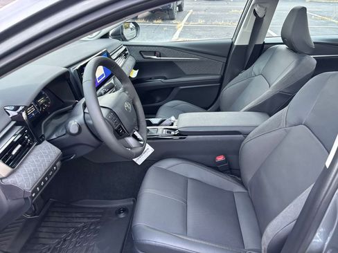 New 2026 Toyota Camry XLE w/ Premium Plus Package FWD image 28
