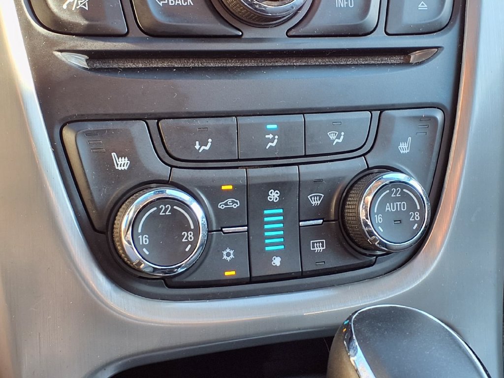 Used 2015 Buick Verano Convenience FWD image 19