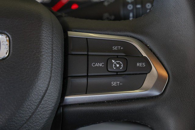 Used 2024 Jeep Compass Latitude AWD/4WD image 24