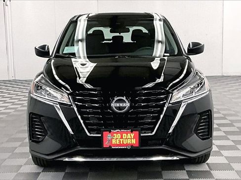 New 2025 Nissan Kicks S image 16