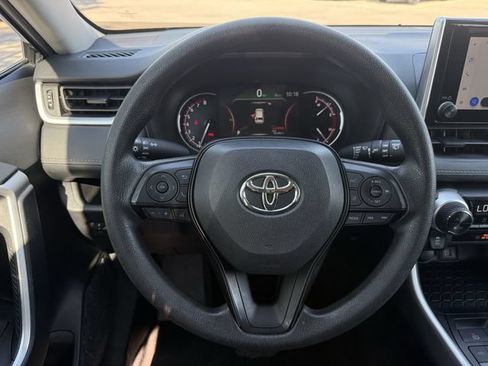 Used 2025 Toyota RAV4 XLE FWD image 13