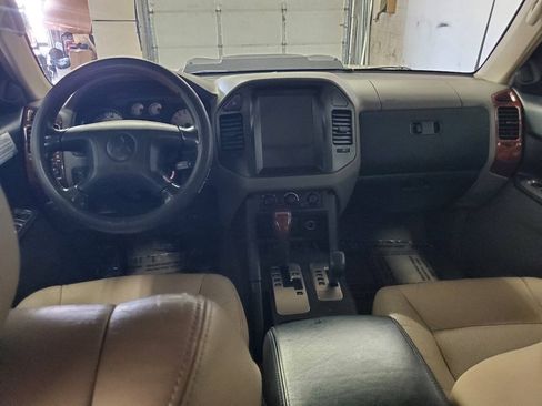 Used 2004 Mitsubishi Montero Limited AWD/4WD image 11