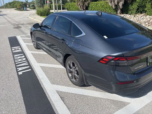 Used 2023 Honda Accord EX image 3