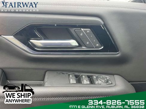 Used 2025 GMC Yukon XL Denali w/ Denali Reserve Package AWD/4WD image 17