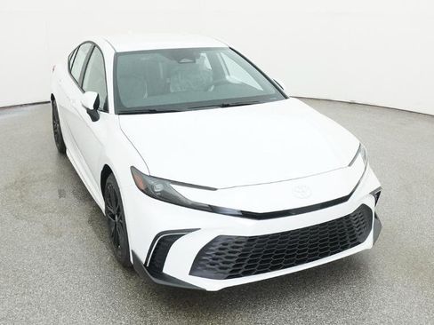 Used 2026 Toyota Camry SE FWD image 46