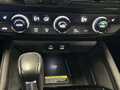 Used 2023 Honda Accord Touring image 29