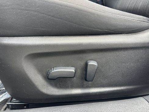 Used 2024 Nissan Altima 2.5 SV FWD image 19