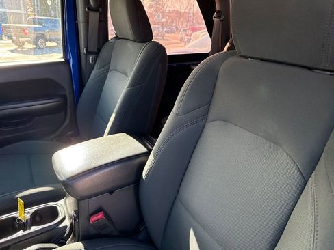 Used 2018 Jeep Wrangler Sport AWD/4WD image 26