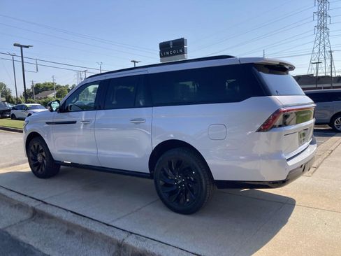 New 2025 Lincoln Navigator L Reserve w/ Jet Appearance Package image 7