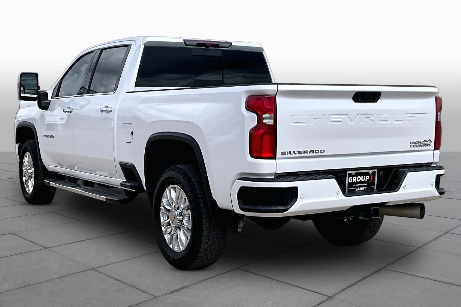 Used 2023 Chevrolet Silverado 2500 High Country w/ Z71 Off-Road Package AWD/4WD image 11
