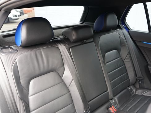 Used 2022 Volkswagen Golf R 2.0T DSG image 58