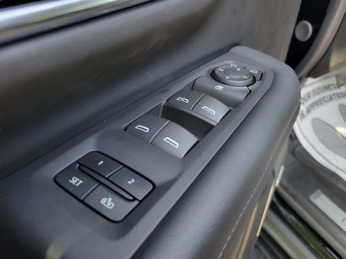 Used 2024 Chevrolet Tahoe LT image 9