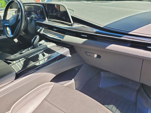 Used 2021 Cadillac Escalade Sport w/ Driver Assist Tech Package AWD/4WD image 65