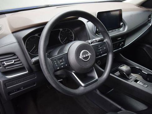 Used 2023 Nissan Rogue S image 13