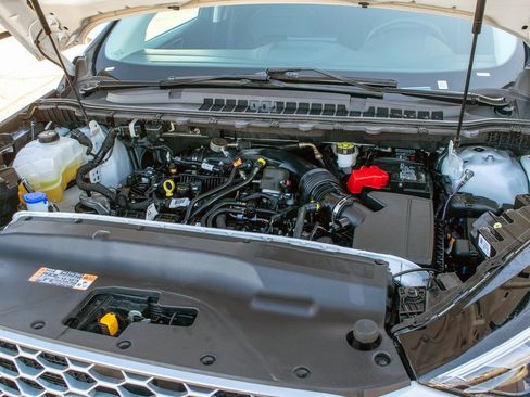 Used 2024 Ford Edge SEL image 11