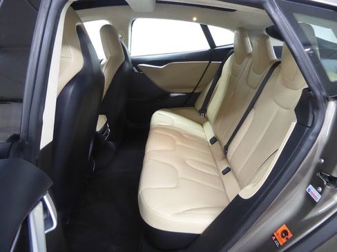 Used 2015 Tesla Model S 70D AWD/4WD image 27