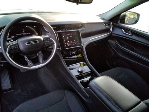 Used 2023 Jeep Grand Cherokee L Laredo w/ Luxury Tech Group I image 29