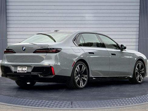 New 2026 BMW i7 xDrive60 image 4