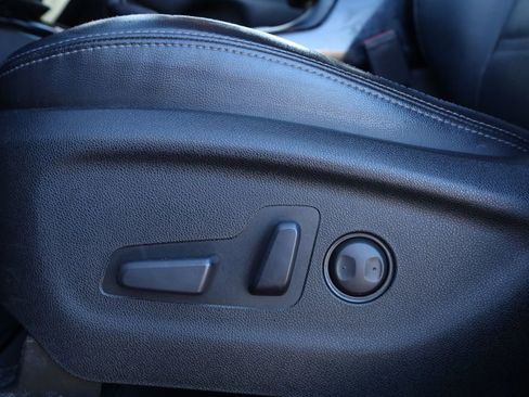 Used 2019 Kia Sorento EX image 18