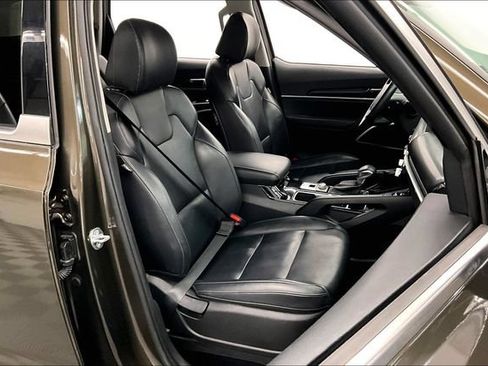 Used 2025 Kia Telluride S FWD image 8