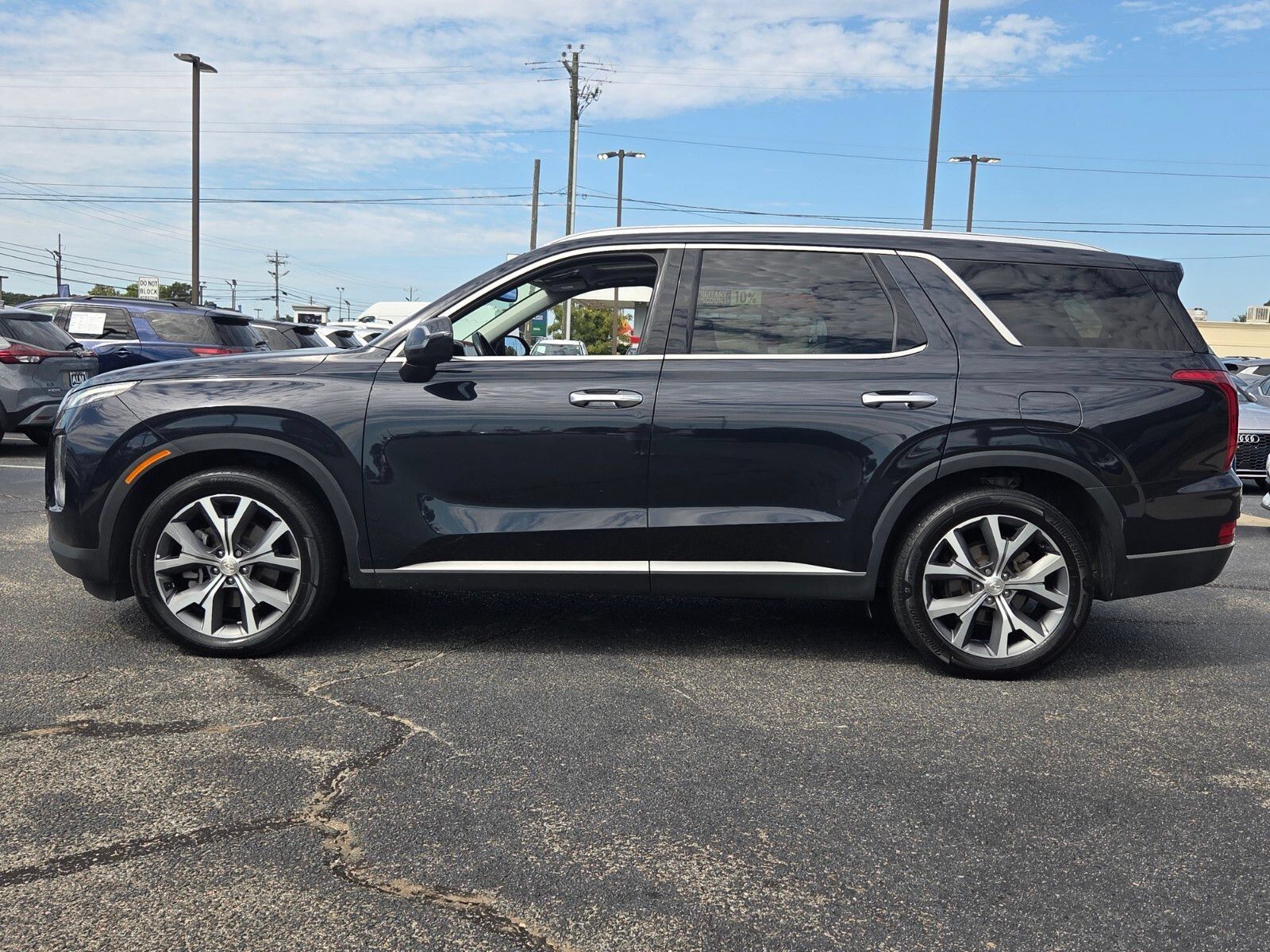 Used 2022 Hyundai Palisade SEL w/ Premium Package FWD image 4