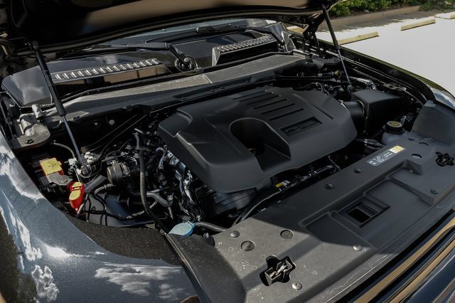 New 2026 Land Rover Defender 110 X-Dynamic SE AWD/4WD image 65