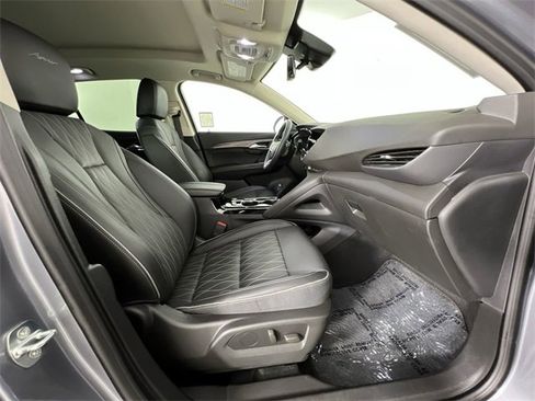 Certified 2022 Buick Envision Avenir w/ Technology Package II image 29