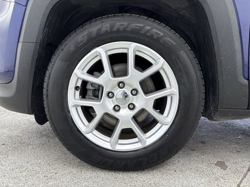 Used 2020 Jeep Renegade Latitude w/ UConnect 8.4 Nav Group image 43