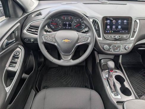 Used 2024 Chevrolet Malibu RS FWD image 16