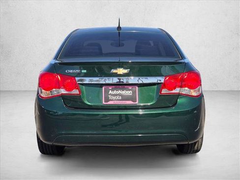 Used 2014 Chevrolet Cruze Eco image 7
