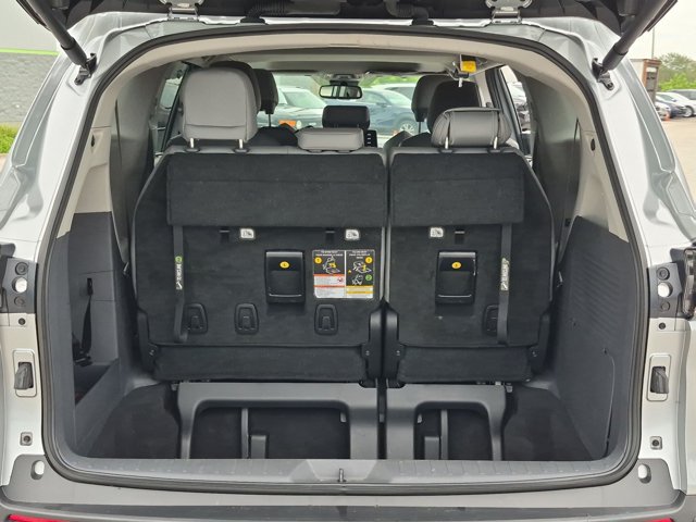 Used 2024 Toyota Sienna XLE FWD image 6