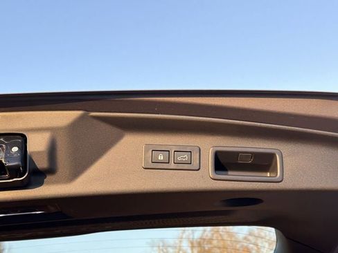 Used 2025 Subaru Forester Touring w/ Popular Package - Touring image 22