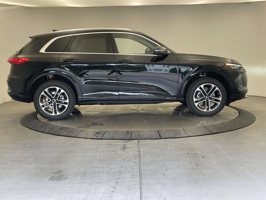 New 2026 Audi Q5 Premium Plus AWD/4WD image 8