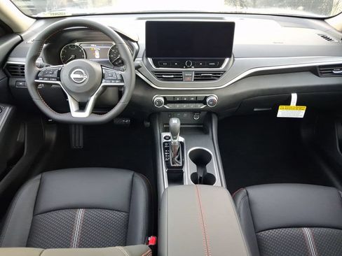 New 2026 Nissan Altima 2.5 SR FWD image 6
