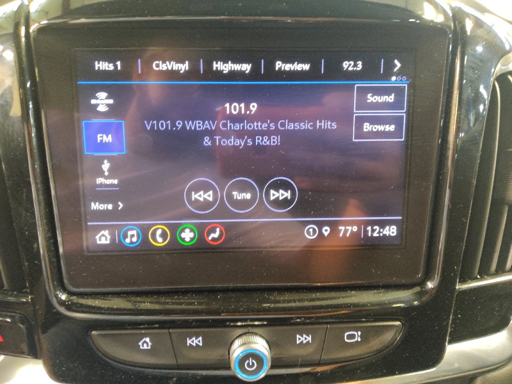 Used 2023 Chevrolet Traverse LT FWD image 25