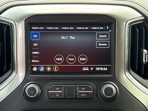 Used 2022 Chevrolet Silverado 1500 LT Trail Boss w/ LPO, Dark Essentials Package AWD/4WD image 24