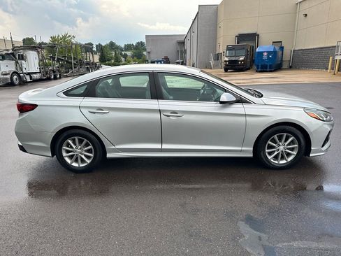 Used 2018 Hyundai Sonata SE FWD image 4