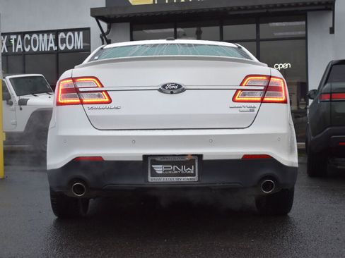 Used 2017 Ford Taurus Limited image 10