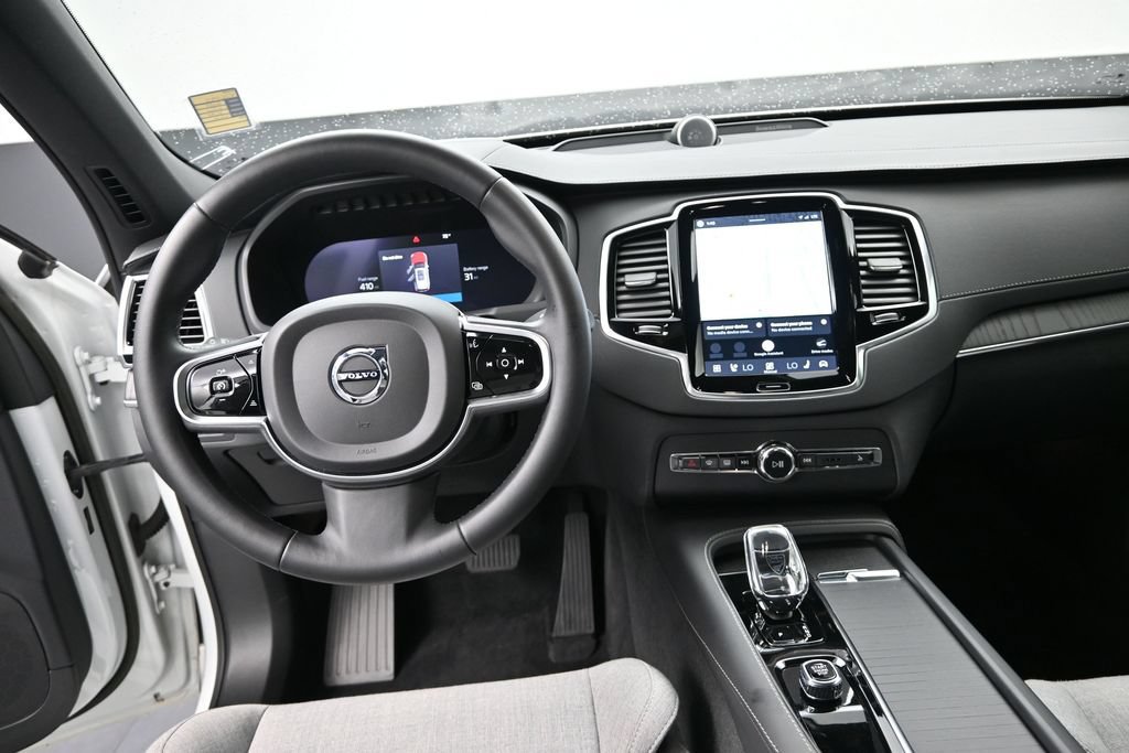 Used 2023 Volvo XC90 T8 Ultimate AWD/4WD image 13