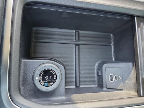 New 2026 Ford Expedition Active image 22