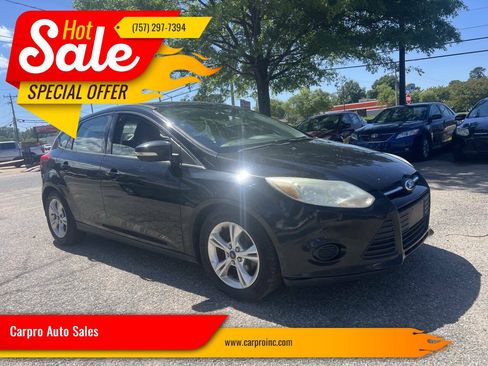 Used 2014 Ford Focus SE FWD image 1