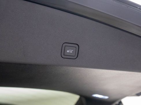 New 2025 Cadillac XT6 Premium Luxury image 32