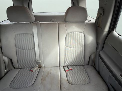 Used 2008 Chevrolet HHR LS image 12