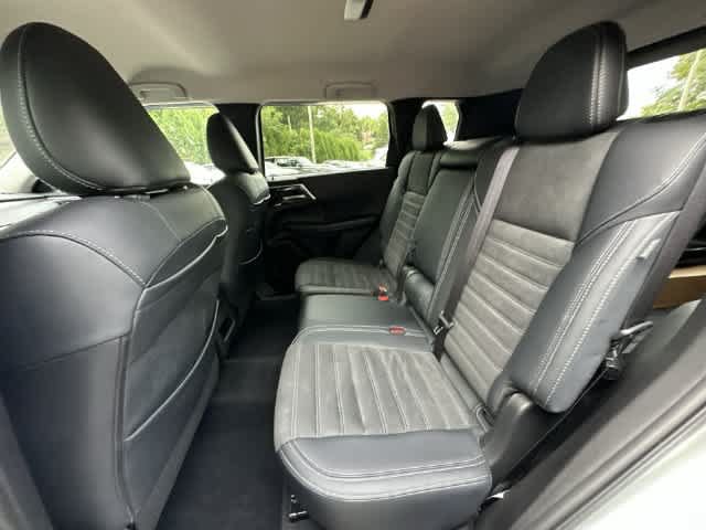 Used 2024 Mitsubishi Outlander SE AWD/4WD image 18