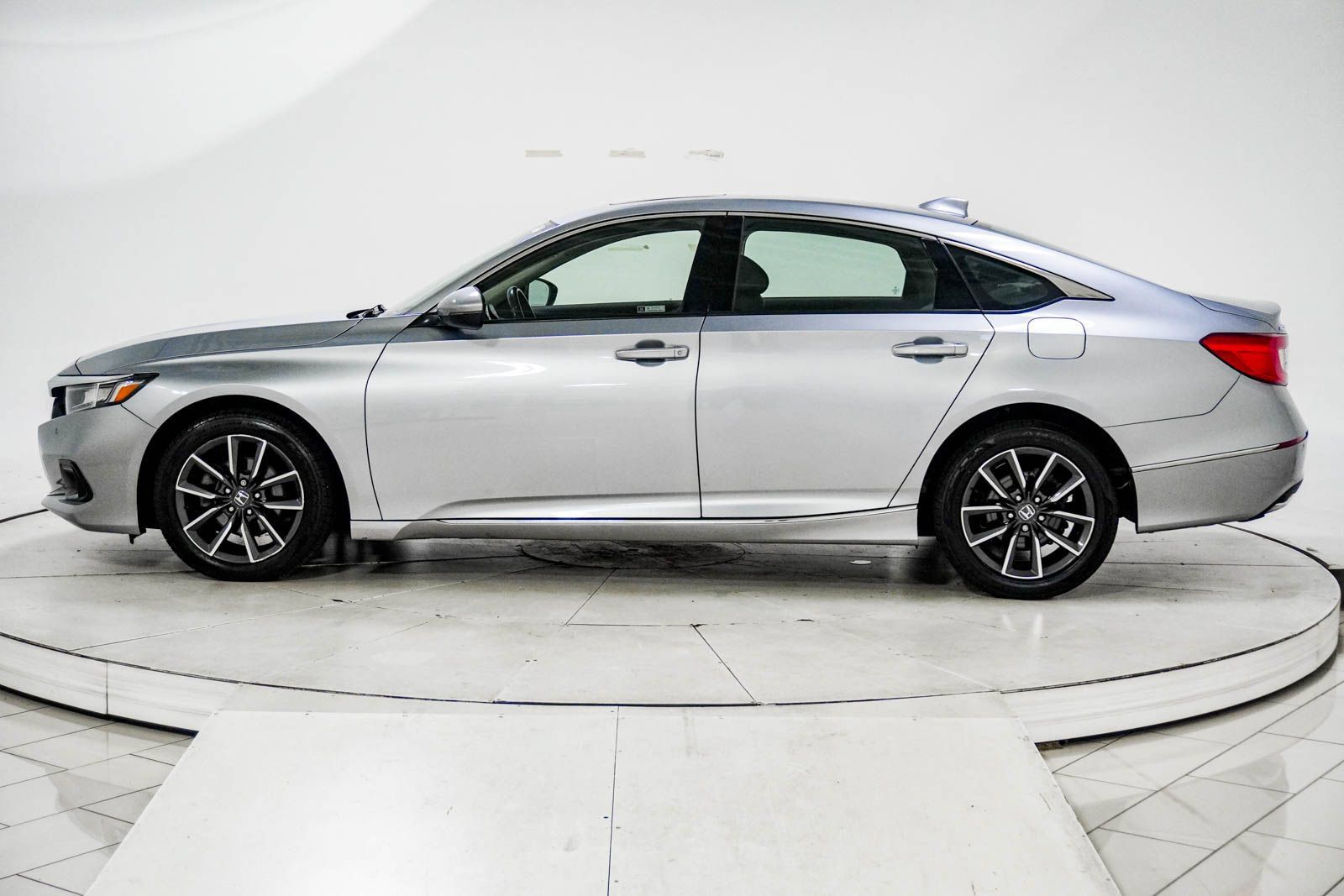 Used 2021 Honda Accord EX-L image 5